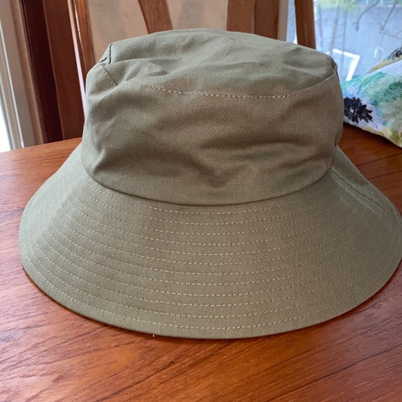 Frank & Oak Accessories - 🫒 Frank & Oak Sun Hat - Bucket Hat in Martini Olive
